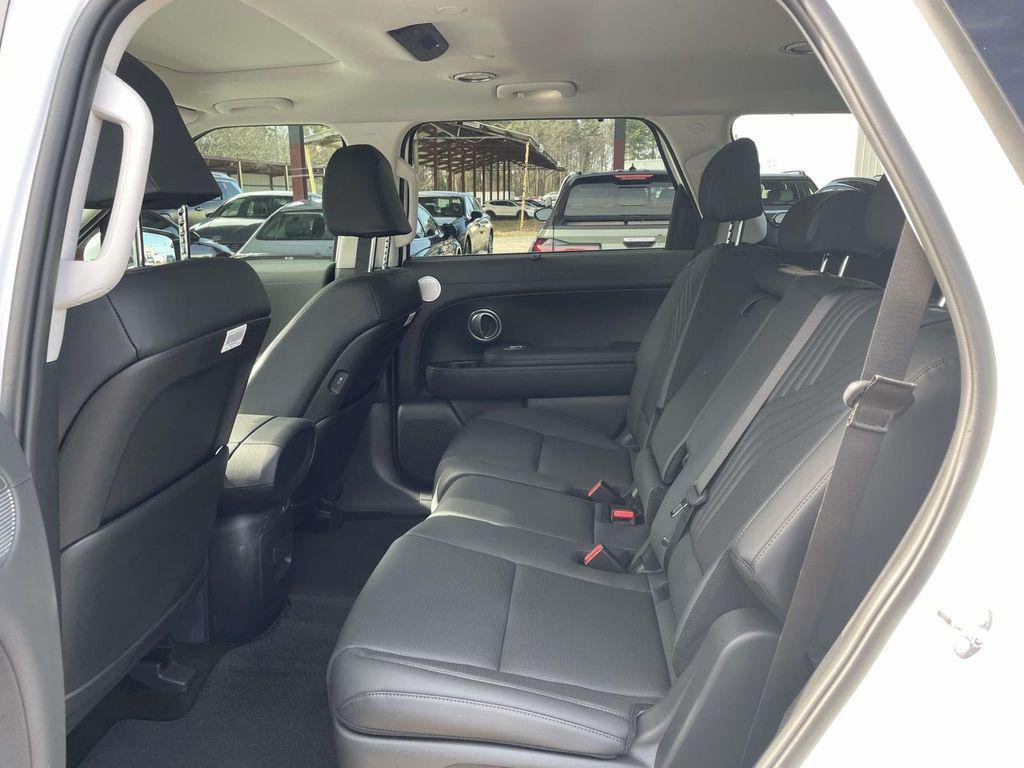 New 2026 White Hyundai SEL Premium FWD image 11