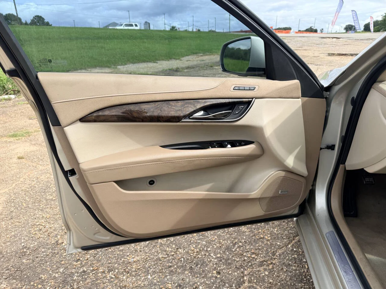 Used 2015 Champagne Cadillac 2.0T Luxury 4dr Sedan image 21