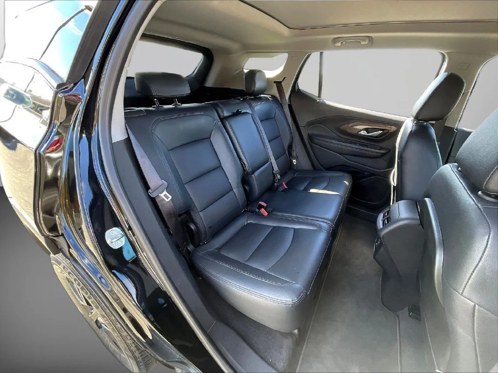 Used 2020 Ebony Twilight Metallic GMC SLE image 25