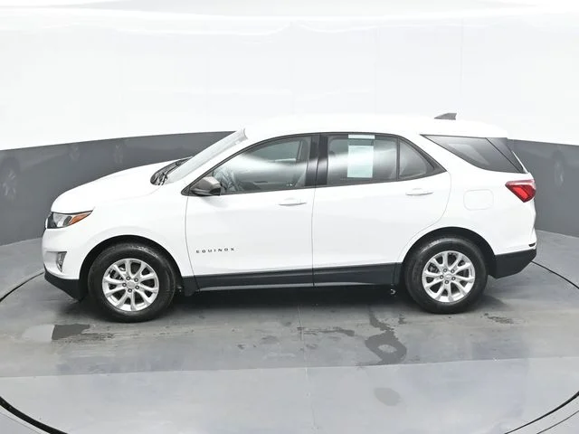 Used 2018 White Chevrolet LS image 12