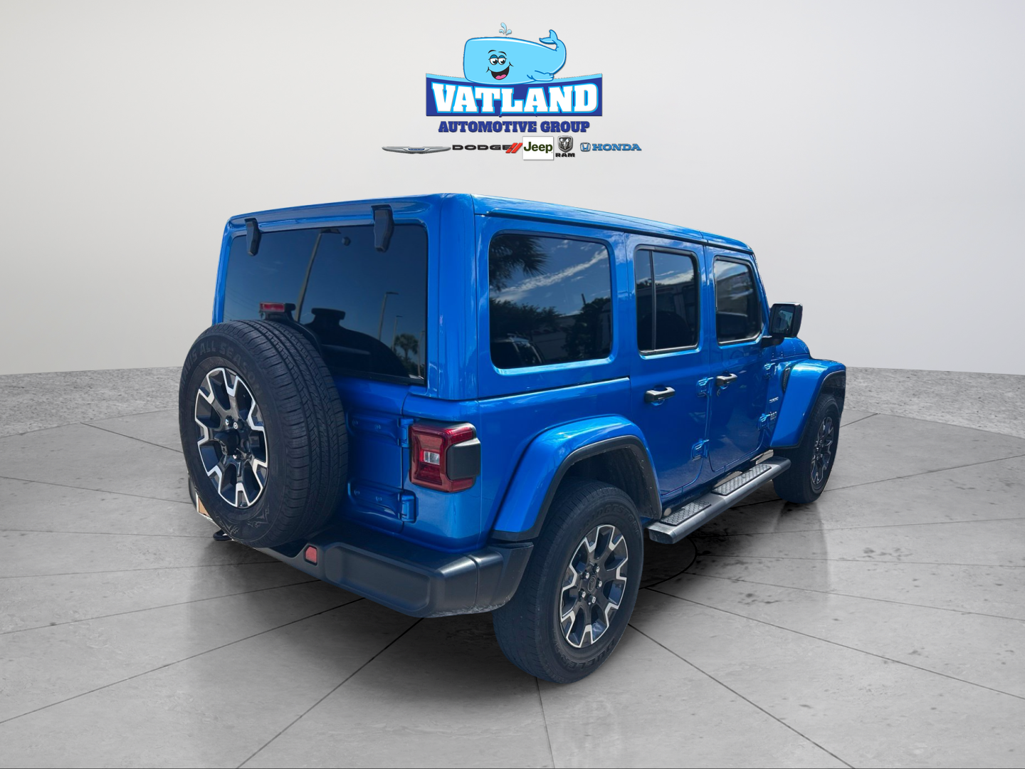 Used 2024 Blue Jeep Sahara image 5
