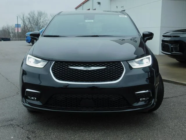 New 2026 Black Chrysler Limited image 3