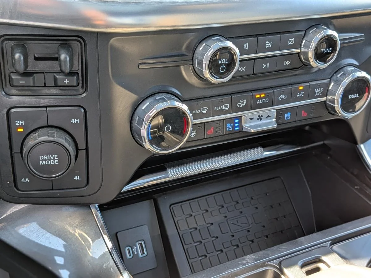 Used 2023 White Ford Lariat image 26