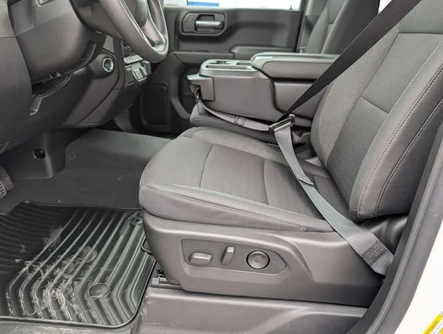 2026 Chevrolet Silverado 1500 Custom - Photo 9
