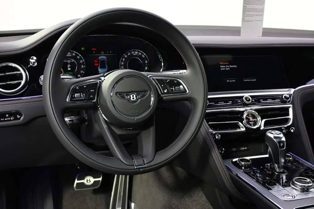 Used 2025 Q9l Bentley Black Edition image 12