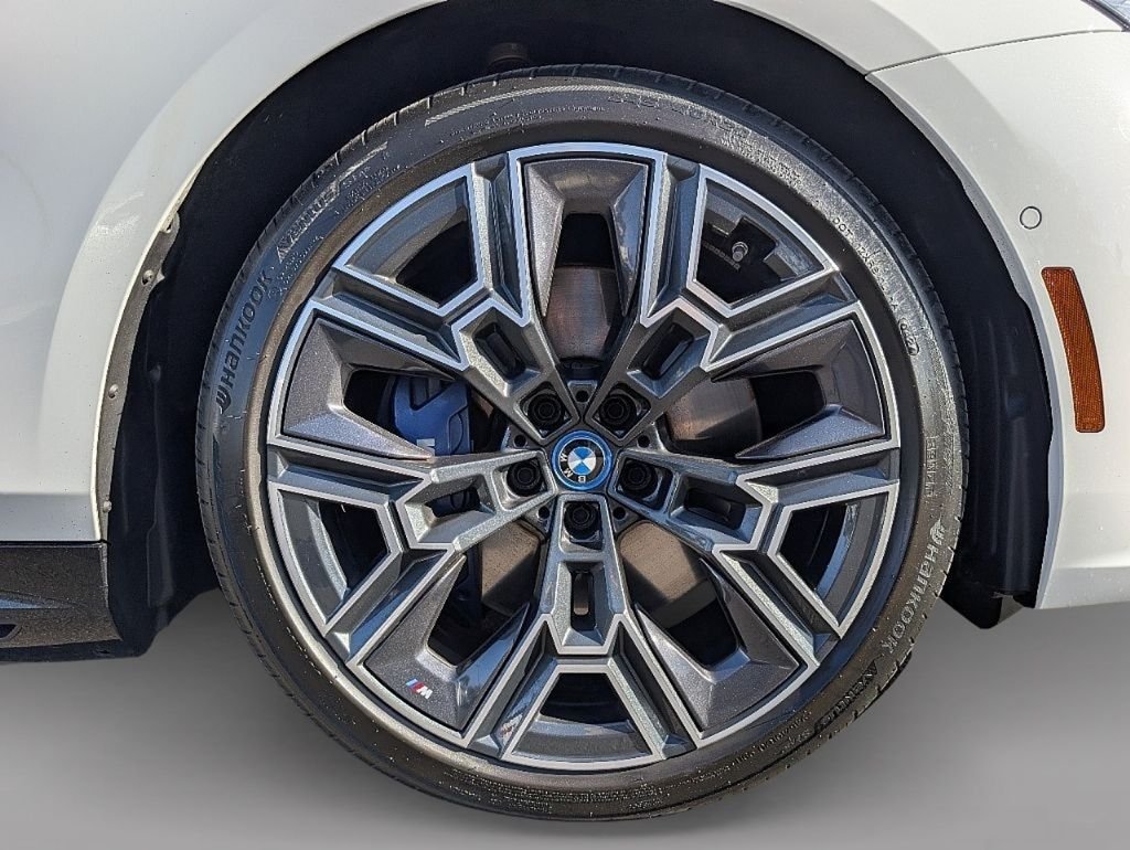 Used 2024 Alpine White BMW M60 image 16