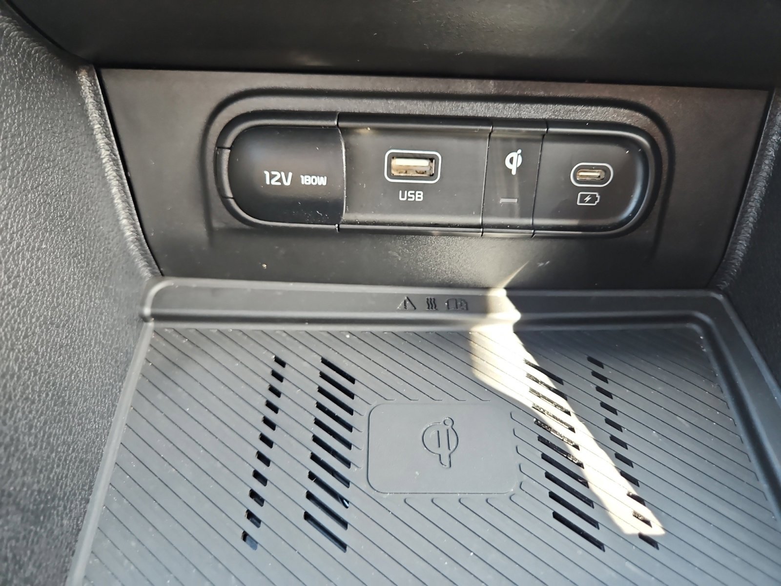 Used 2024 Wolf Gray Kia SX image 20