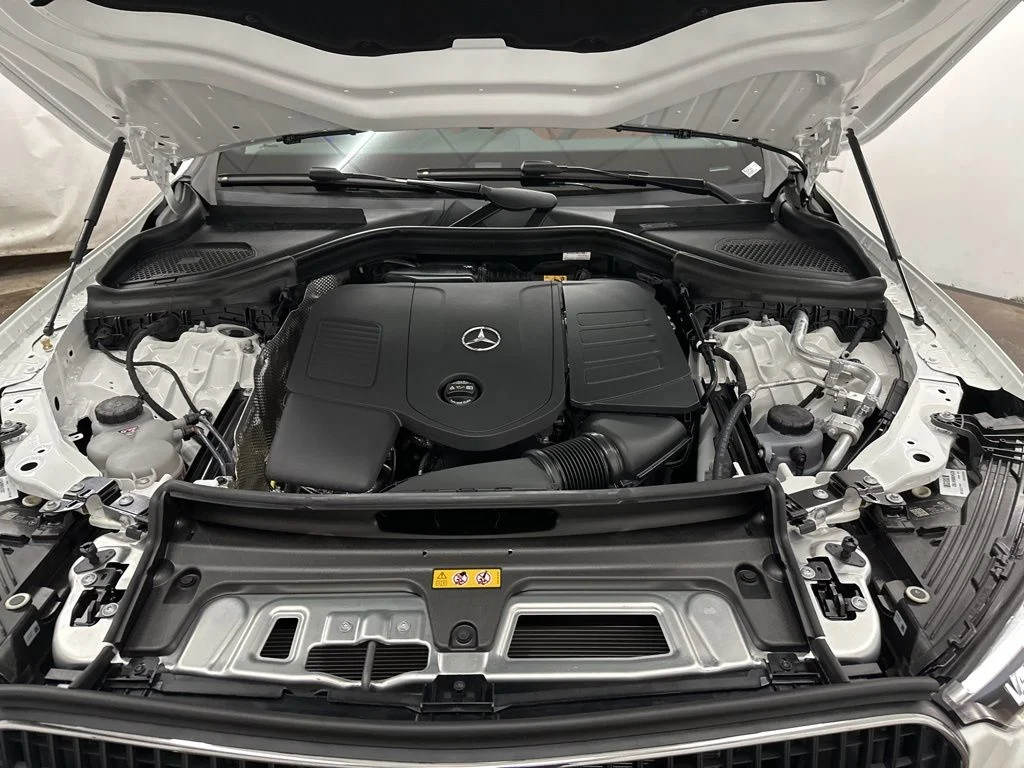 Used 2026 White Mercedes-Benz GLC 300 image 31