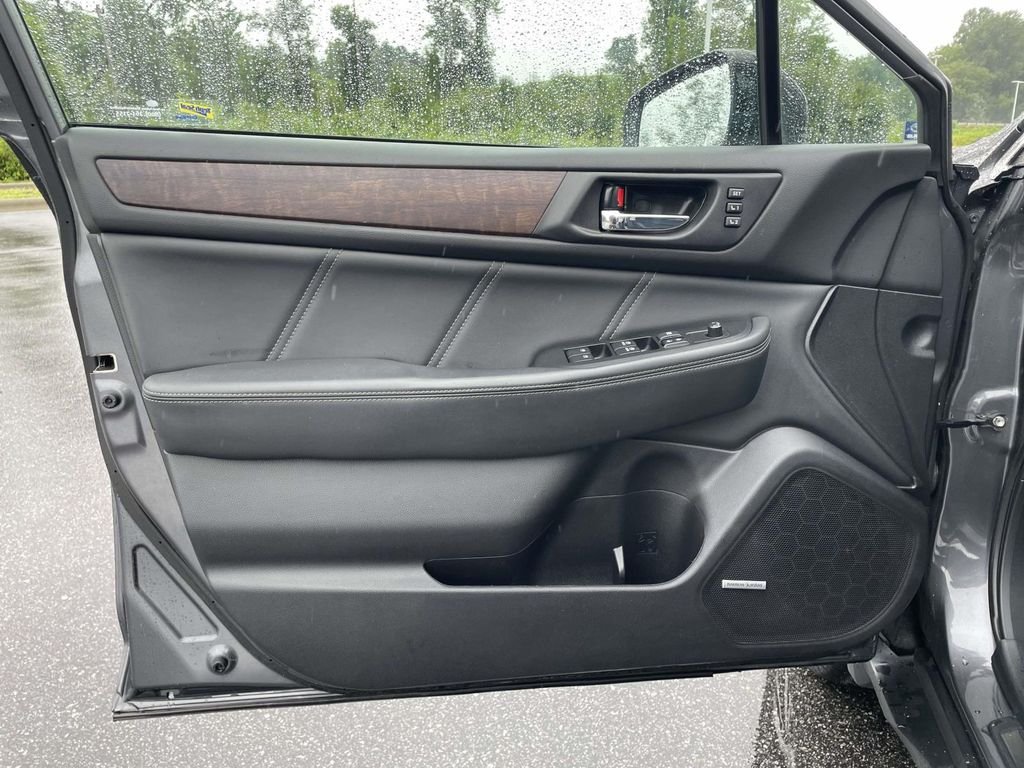 Used 2019 Magnetite Gray Metallic Subaru Limited image 5
