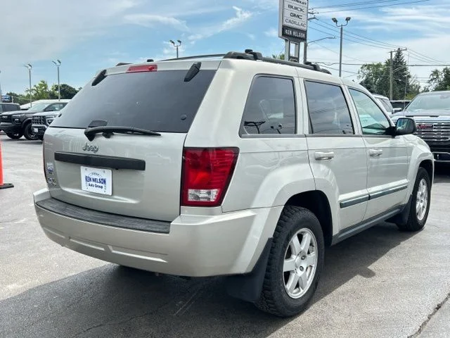 Used 2009 Light Graystone Pearl Jeep Laredo image 11
