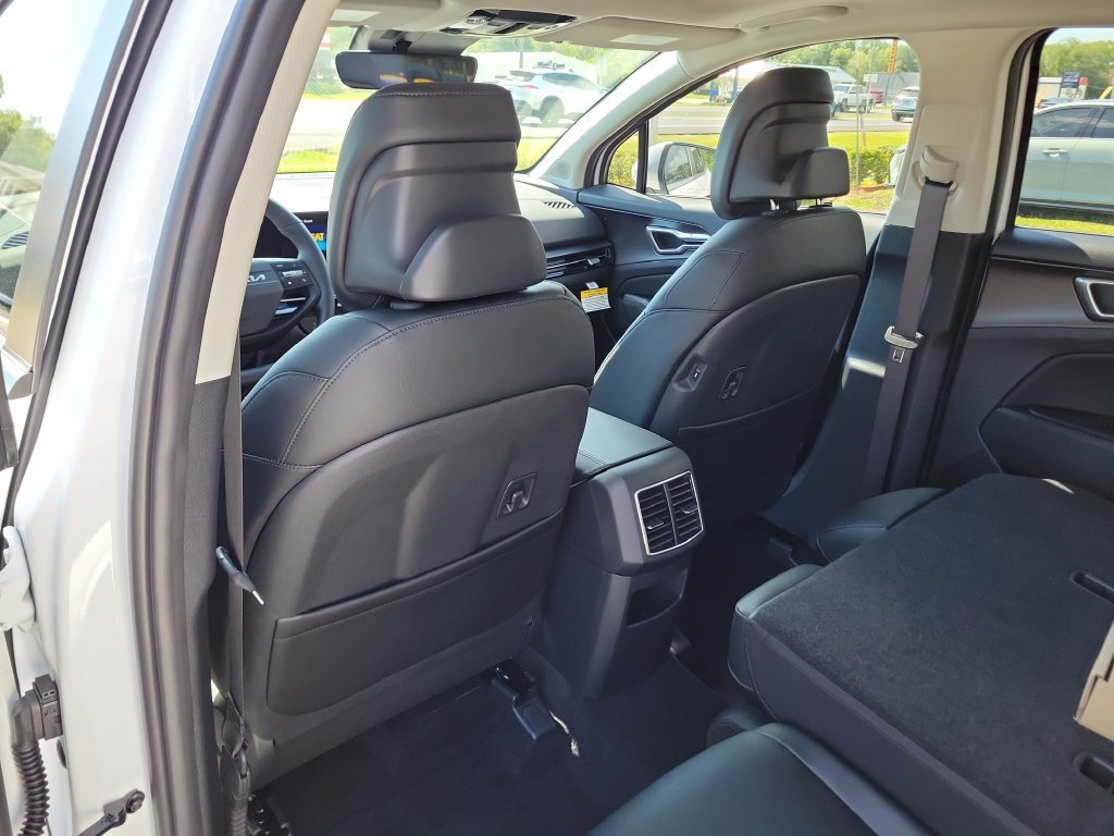 New 2026 Glacial White Pearl Kia EX image 17