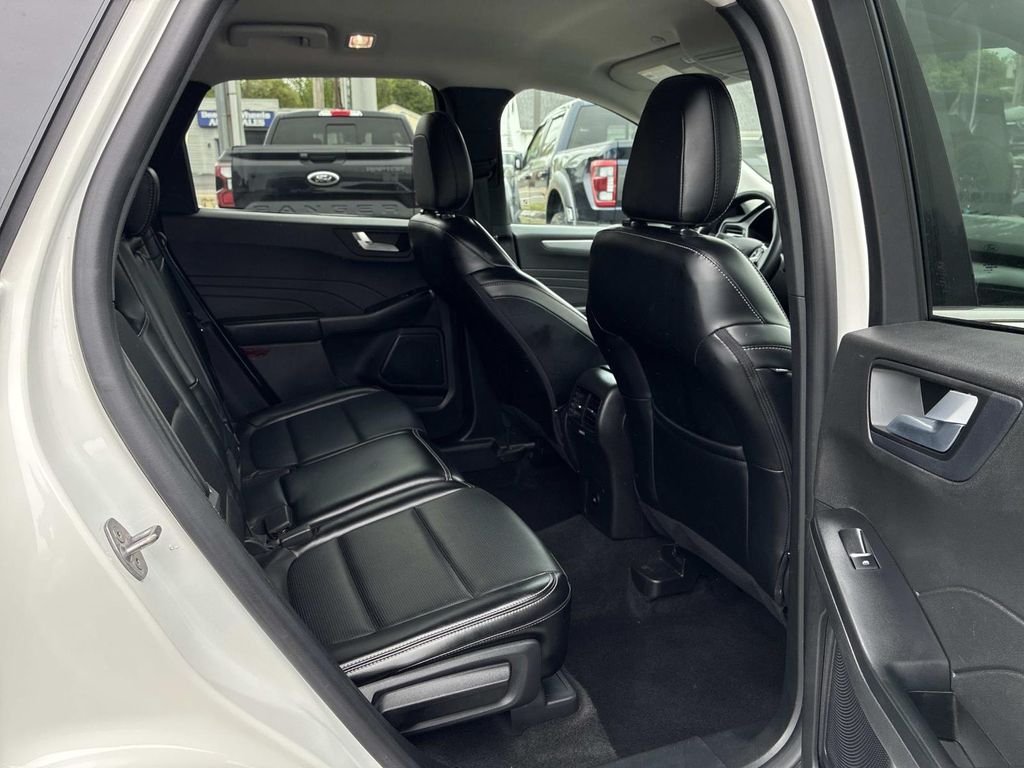 Used 2024 White Ford Platinum image 10