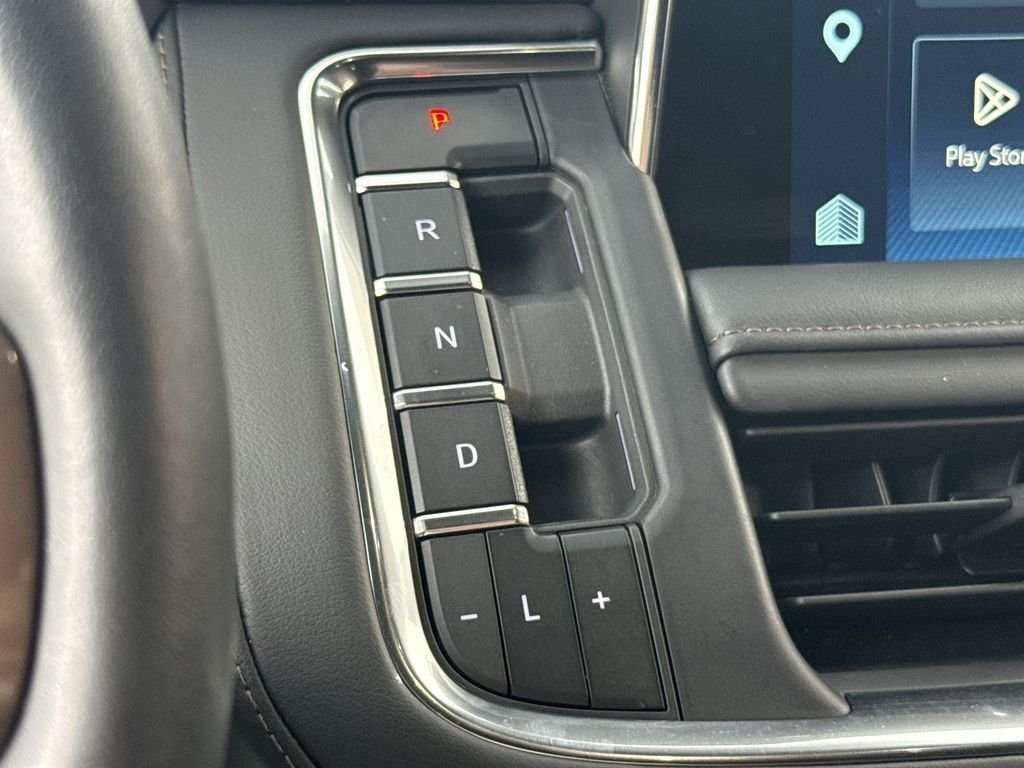 Used 2024 White Chevrolet High Country image 19