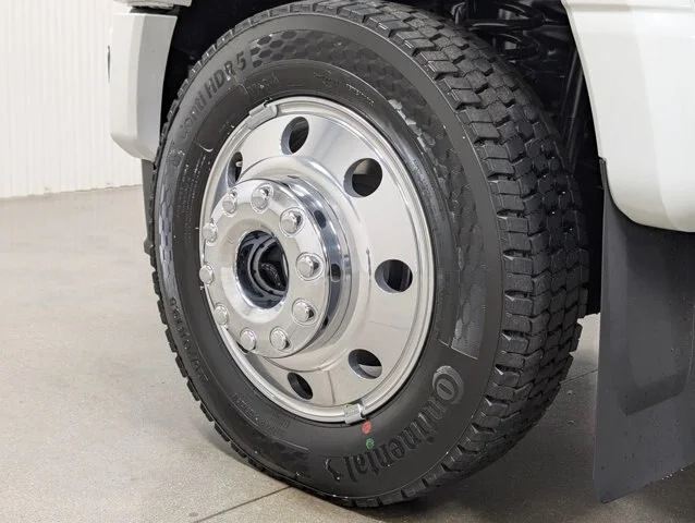 New 2026 Star White Metallic Tri-Coat Ford F-450® Platinum® image 37