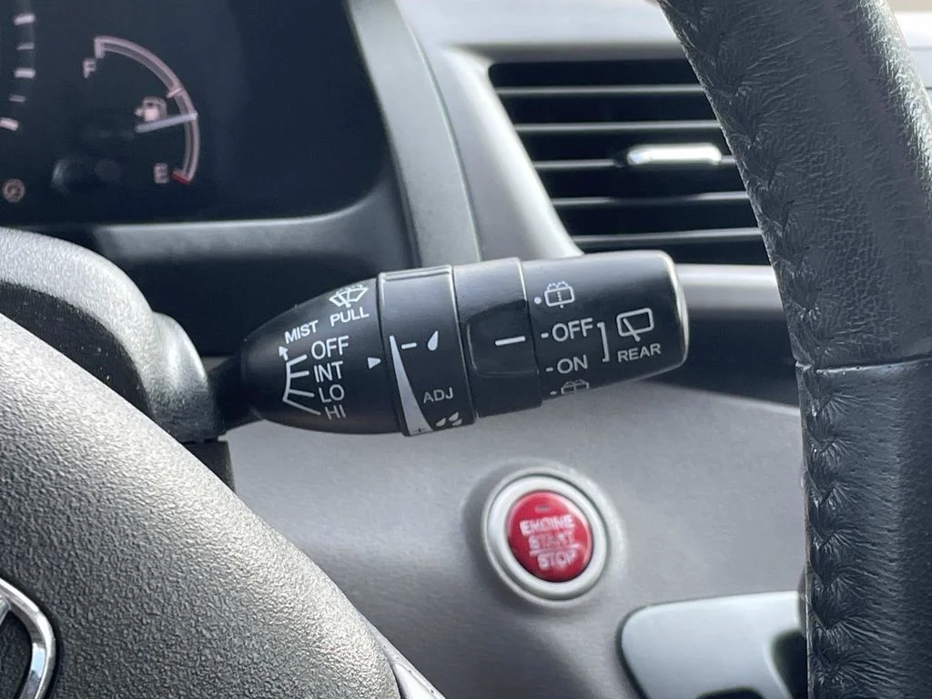 Used 2014 White Honda EX-L image 30