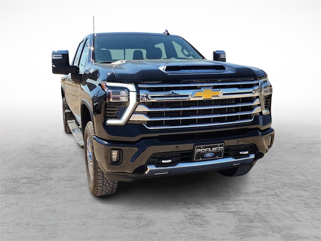 2025 Chevrolet Silverado 2500HD High Country photo 2