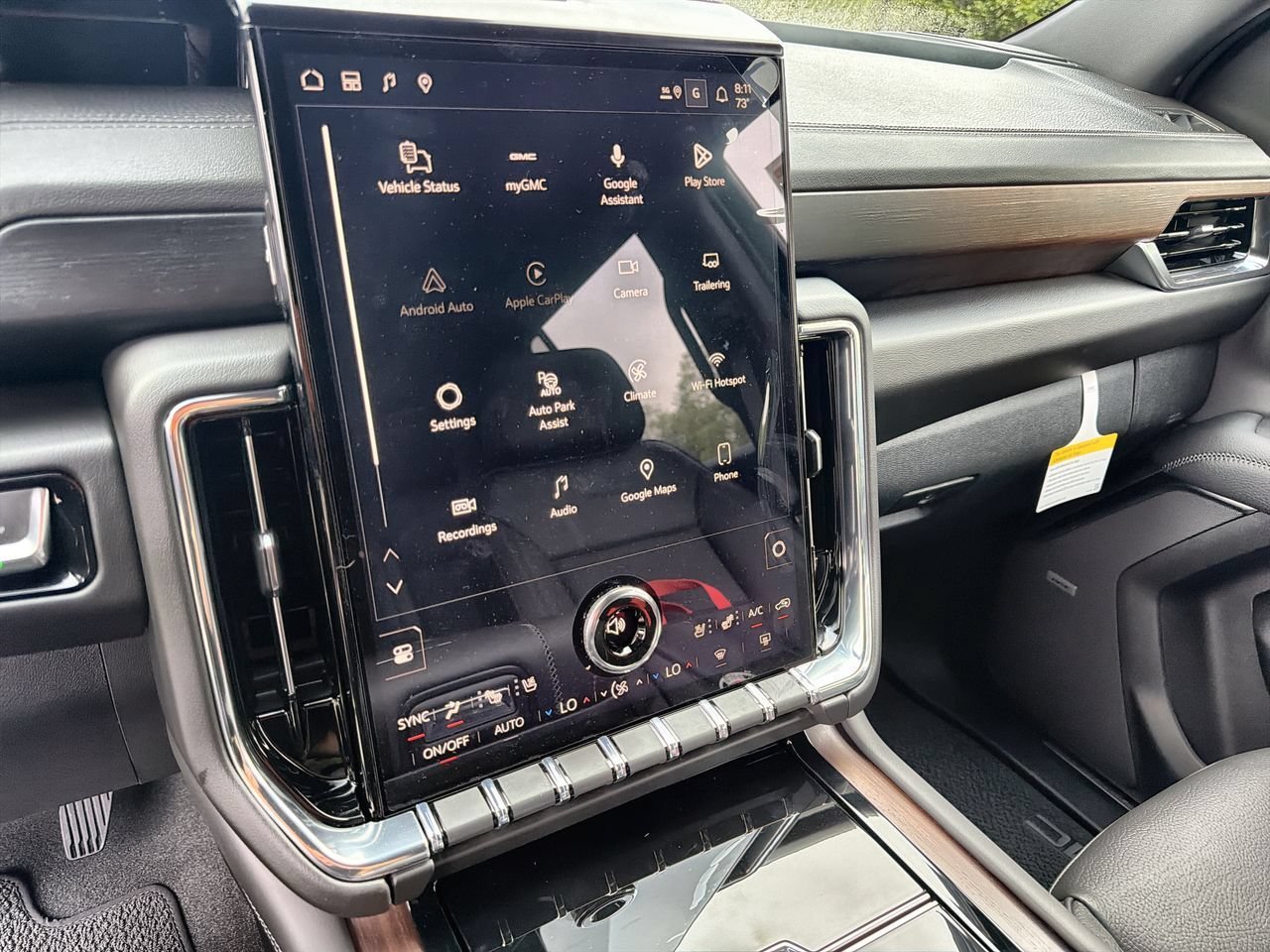 2026 GMC Yukon Denali - Photo 13