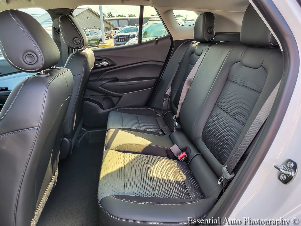 2026 Chevrolet Trax LT - Photo 9