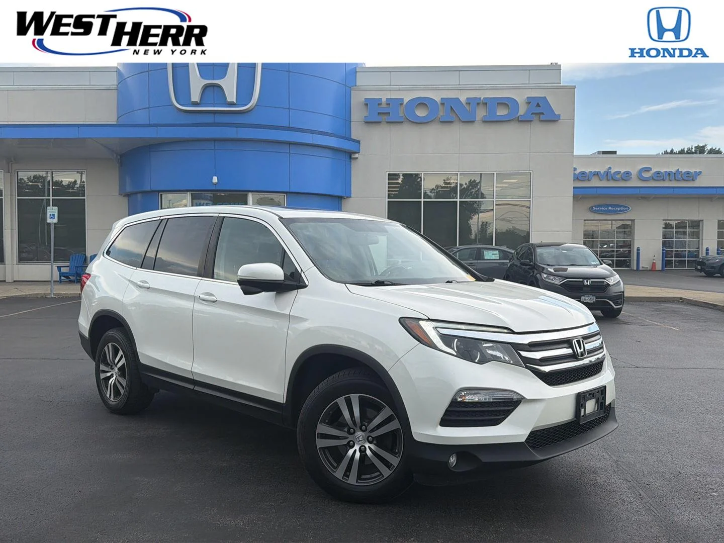 Used 2018 White Diamond Pearl Honda EX-L image 1