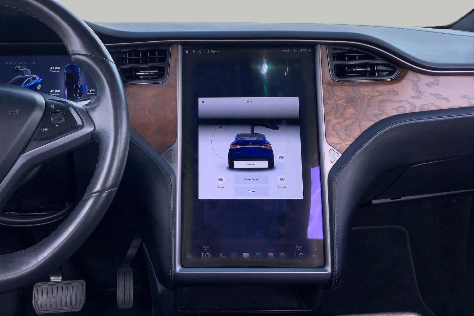 Used 2018 Deep Blue Metallic Tesla 75D image 6