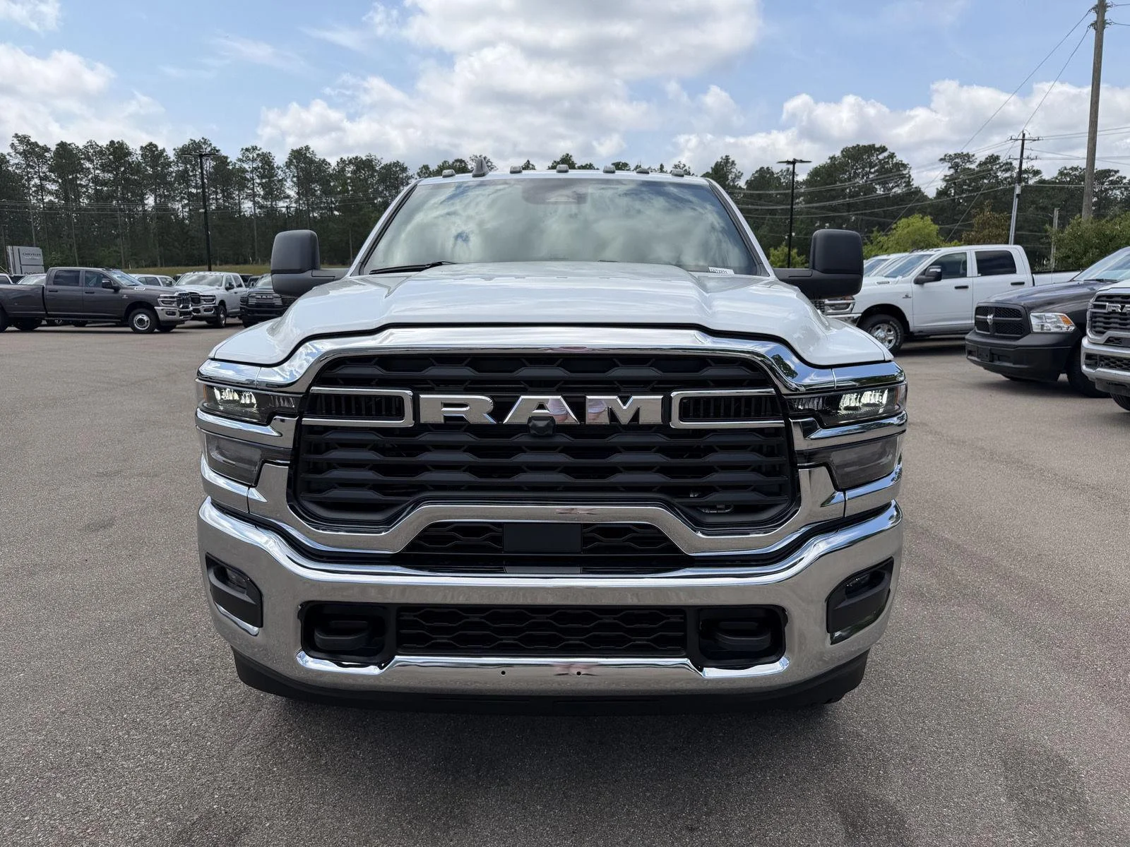 New 2026 Bright White Clear-Coat Exterior Paint RAM Tradesman image 2