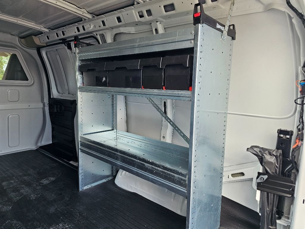 2025 GMC Savana Cargo Work Van - Photo 24