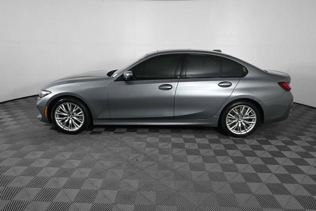 Used 2023 Gray BMW 330i image 3