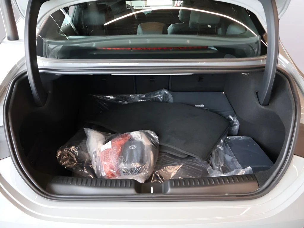 New 2027 MANUFAKTUR Alpine Grey Mercedes-Benz CLA 350 image 17