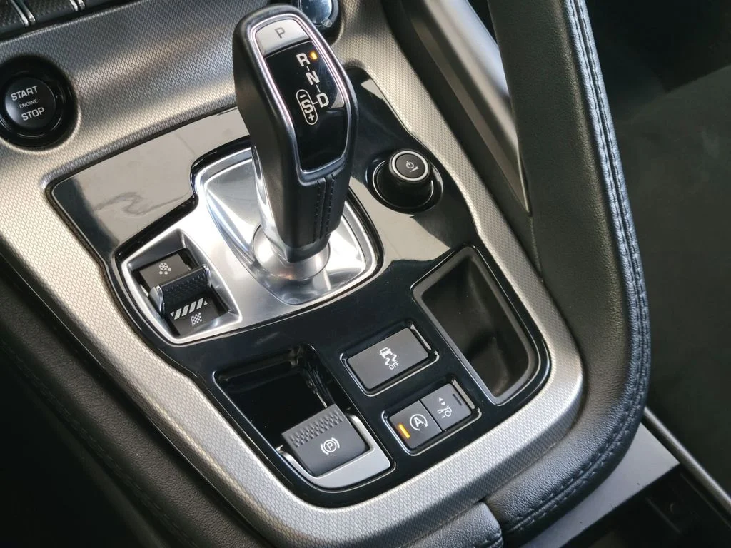 Used 2017 Black Jaguar Base image 22