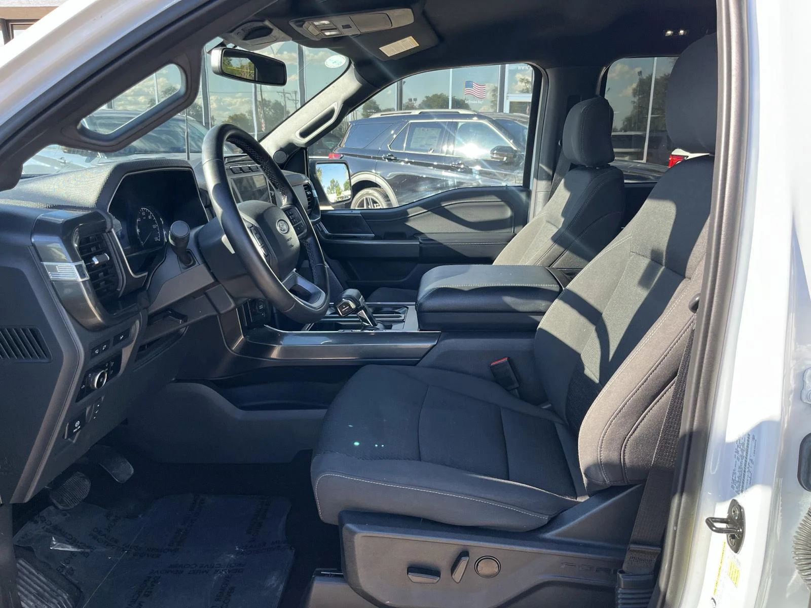 Certified Used 2023 Oxford White Ford XLT image 14