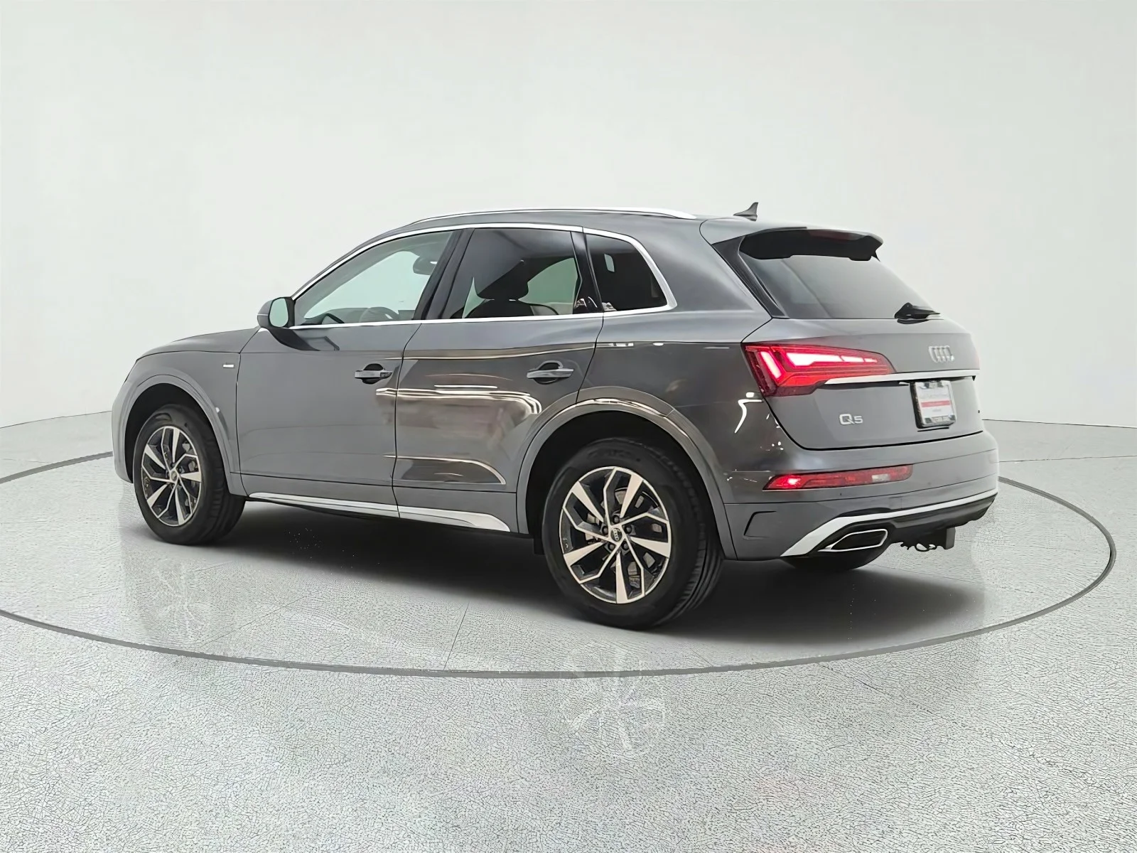 Used 2023 Daytona Gray Pearl Effect Audi S line Premium Plus image 7