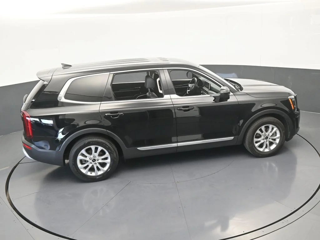 Used 2022 Ebony Black Kia LX image 55