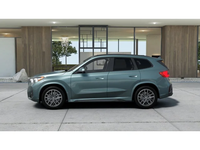 New 2026 Cape York Green Metallic BMW  image 4
