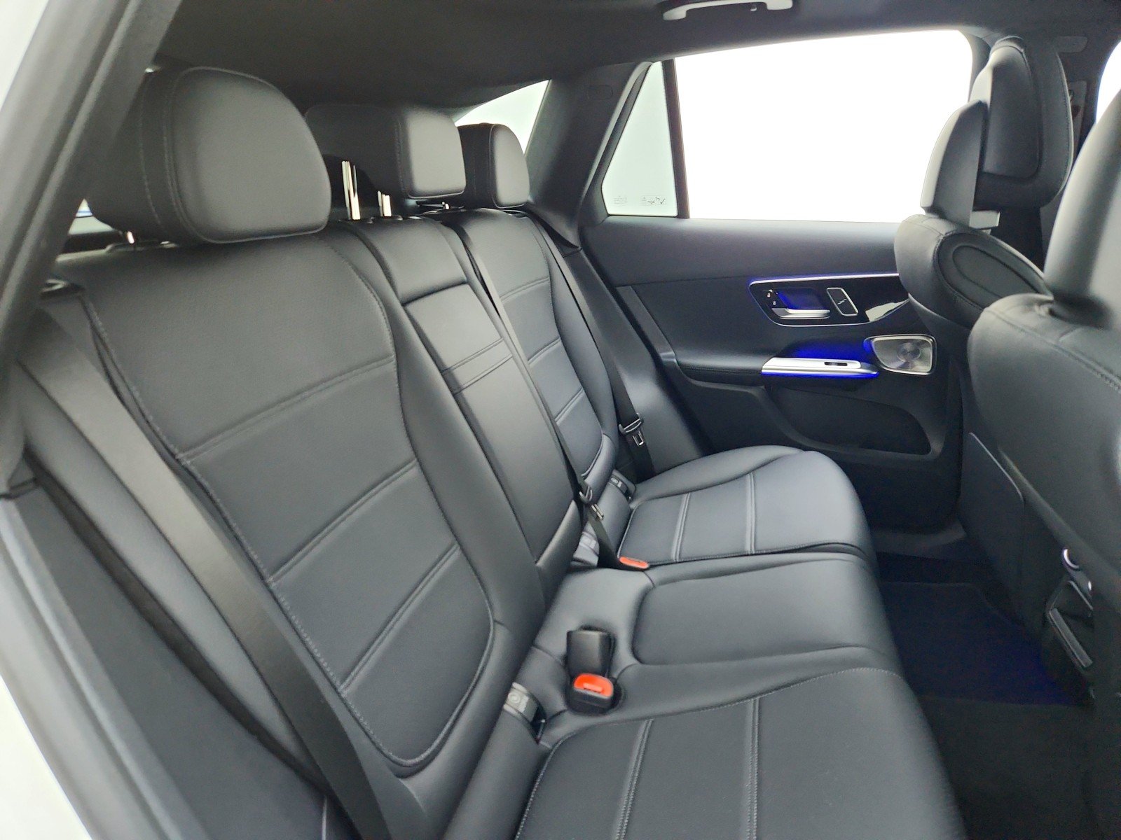 New 2026 Polar White Mercedes-Benz GLC 300 SUV image 21
