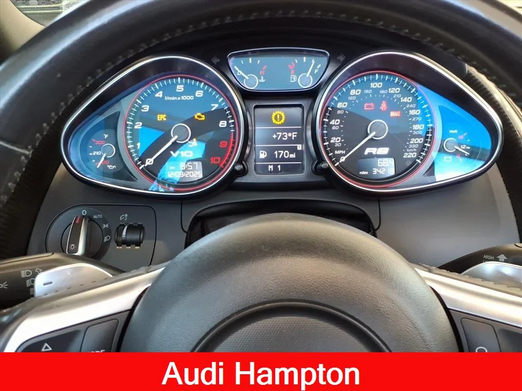 Used 2011 Phantom Black Pearl Audi 5.2L image 12