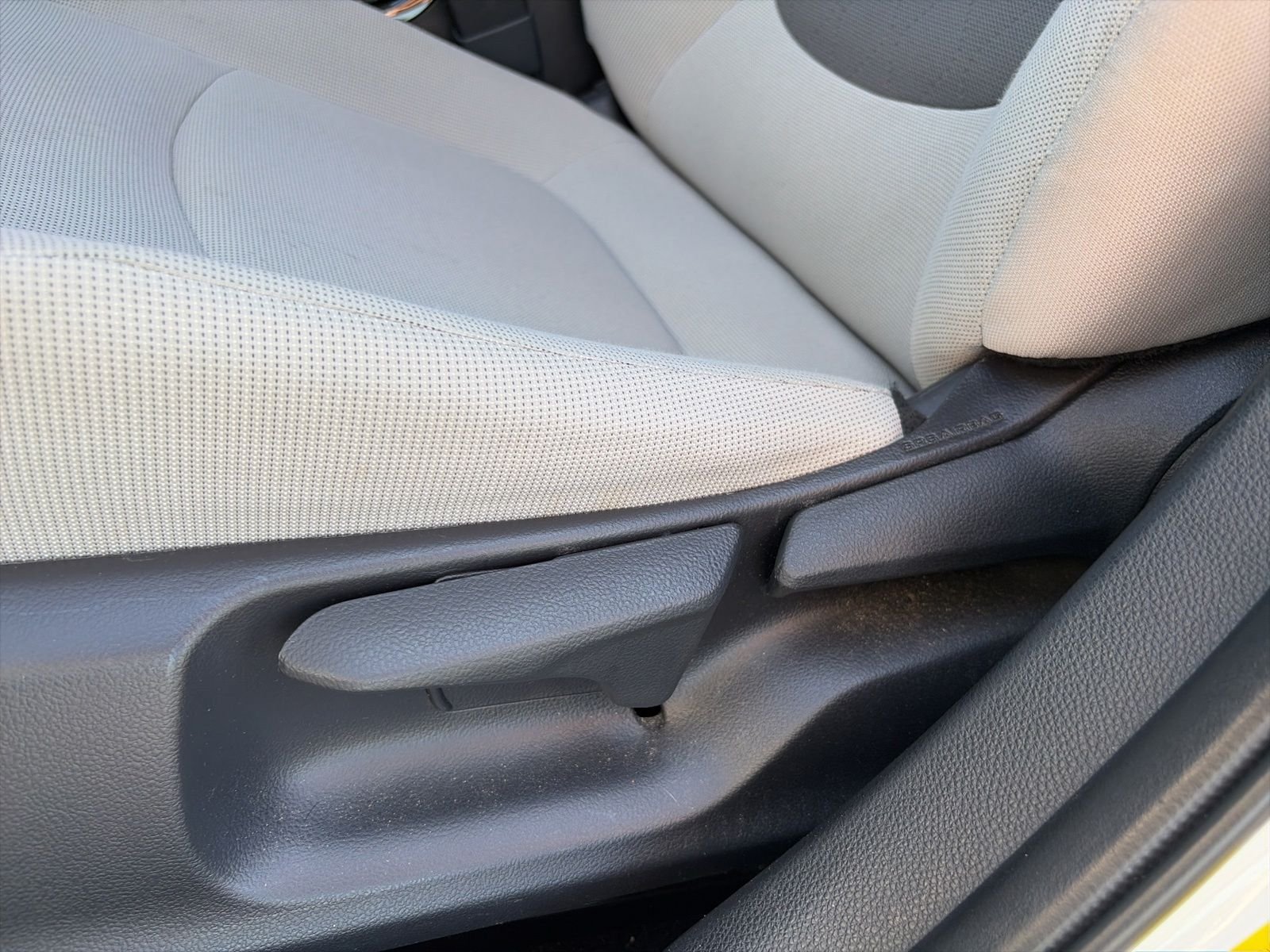 Used 2020 White Toyota LE image 13