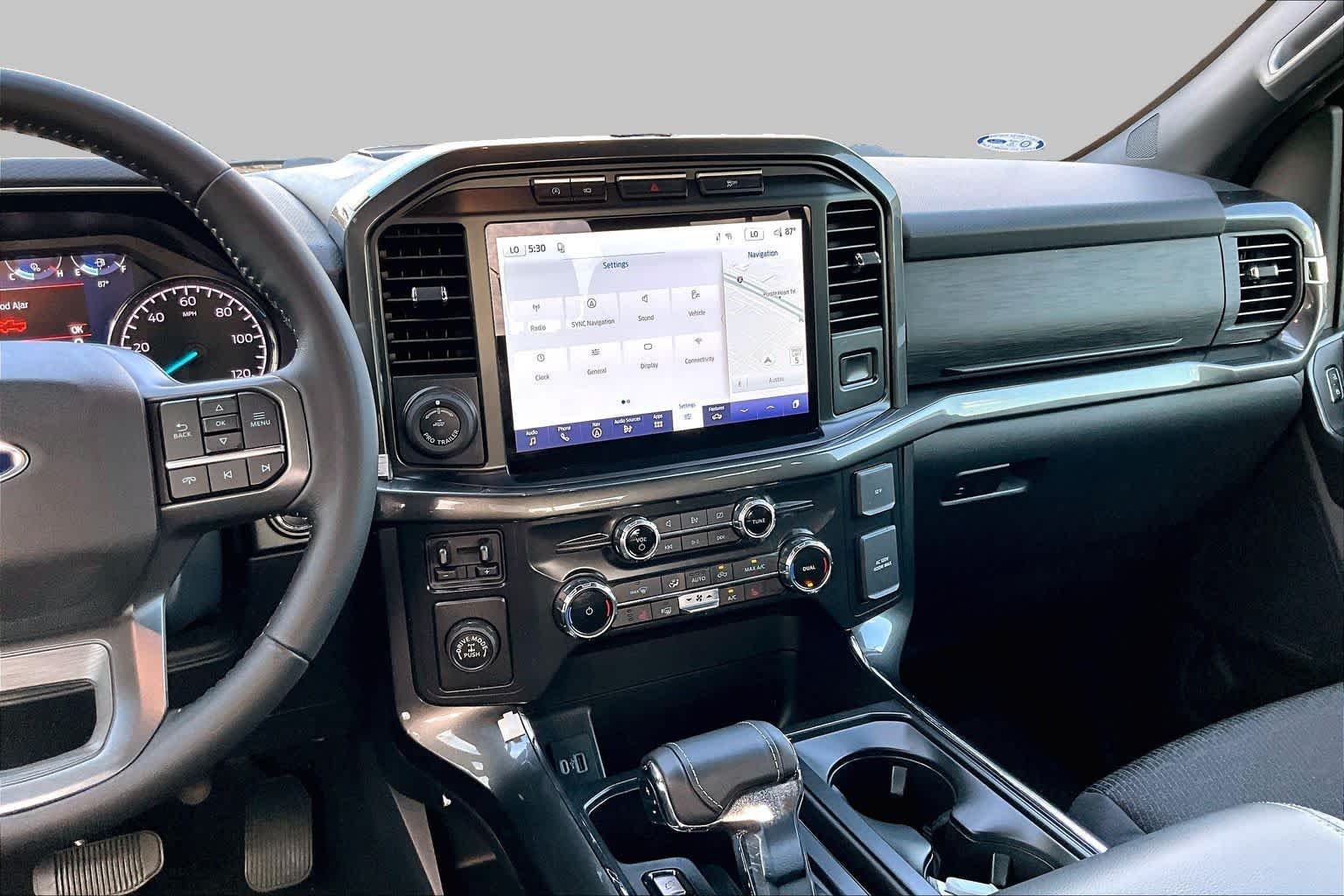 Used 2022 Oxford White Ford XLT image 9