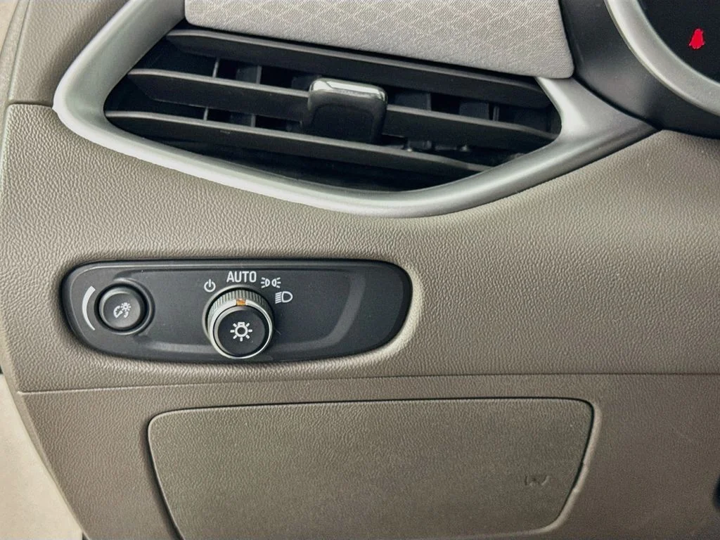 Used 2025 Gray Chevrolet LT image 10