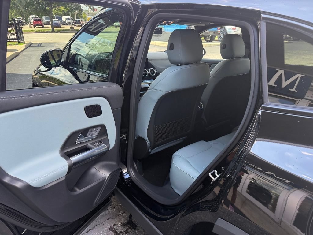 New 2026 Night Black Mercedes-Benz GLA 250 image 17