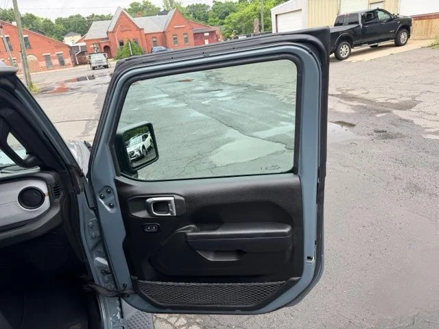Used 2024 Gray Jeep Sport S image 15