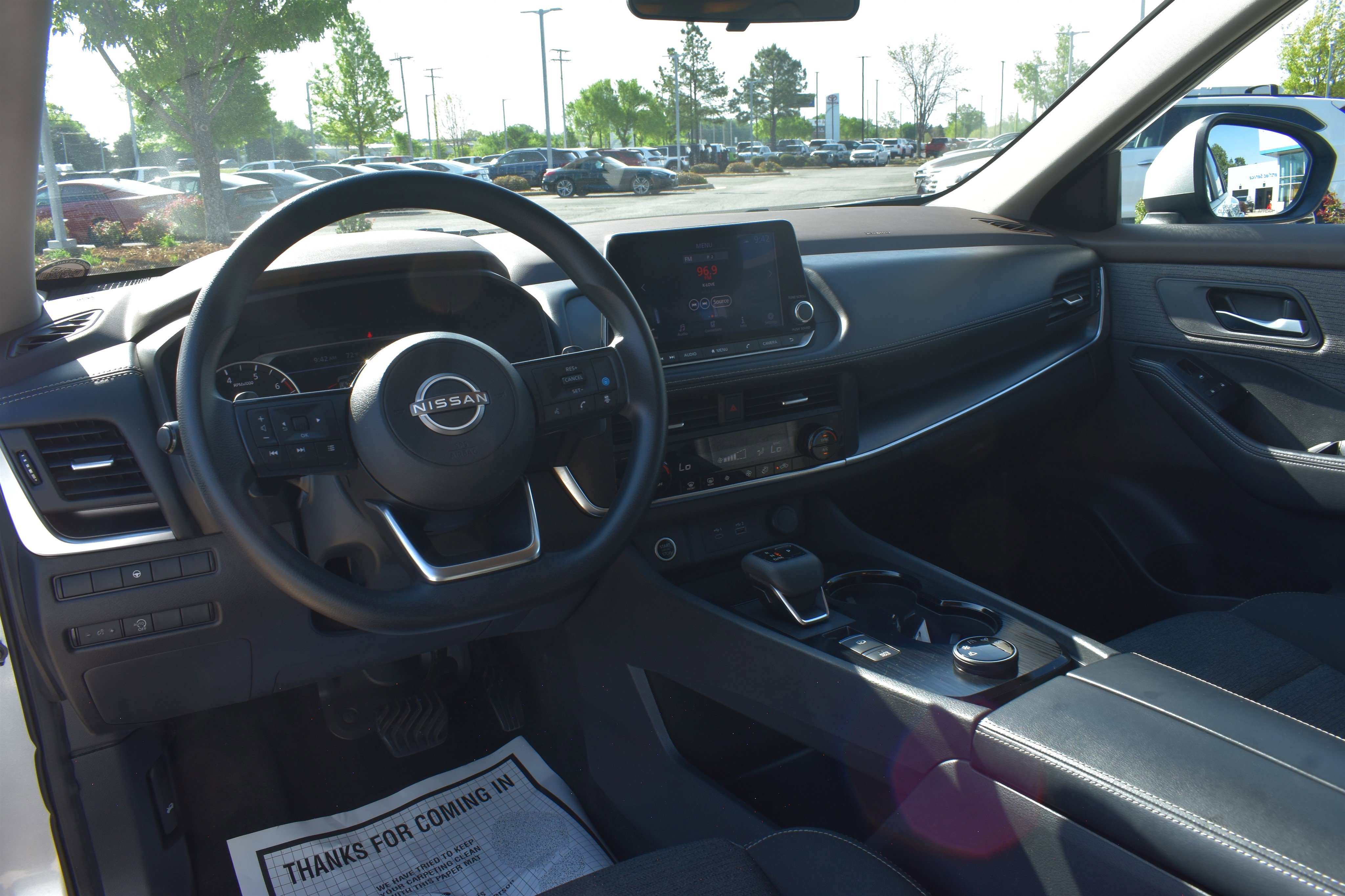 2023 Nissan Rogue SV - Photo 18