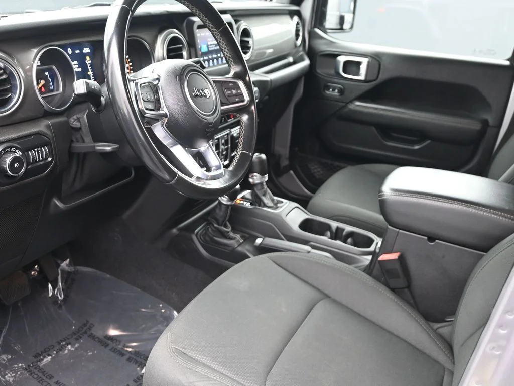 Used 2020 Billet Silver Metallic Jeep Unlimited Sahara image 18