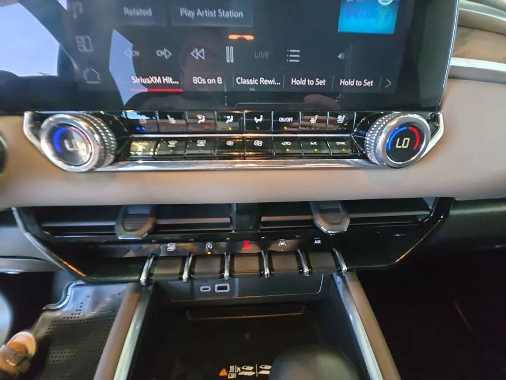 2024 GMC Canyon Denali - Photo 17