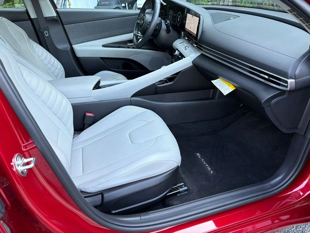 Used 2023 Red Hyundai Limited image 13