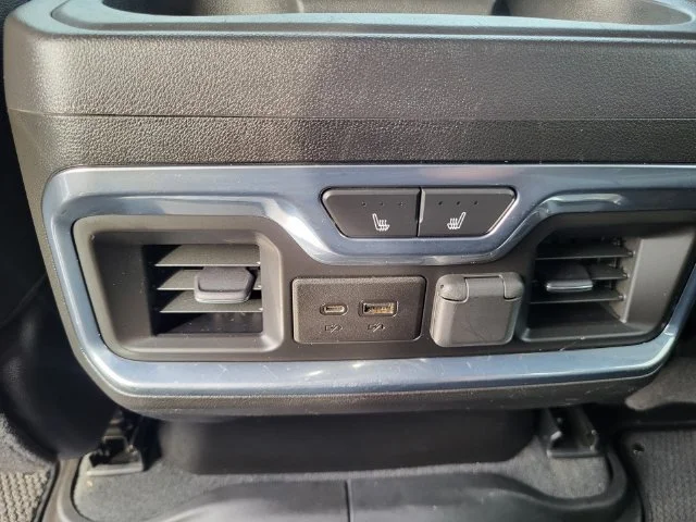 Used 2021 White GMC AT4 image 16