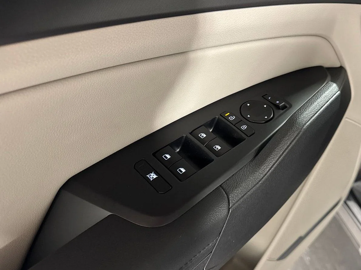 New 2026 Gravity Gray Kia EX image 18