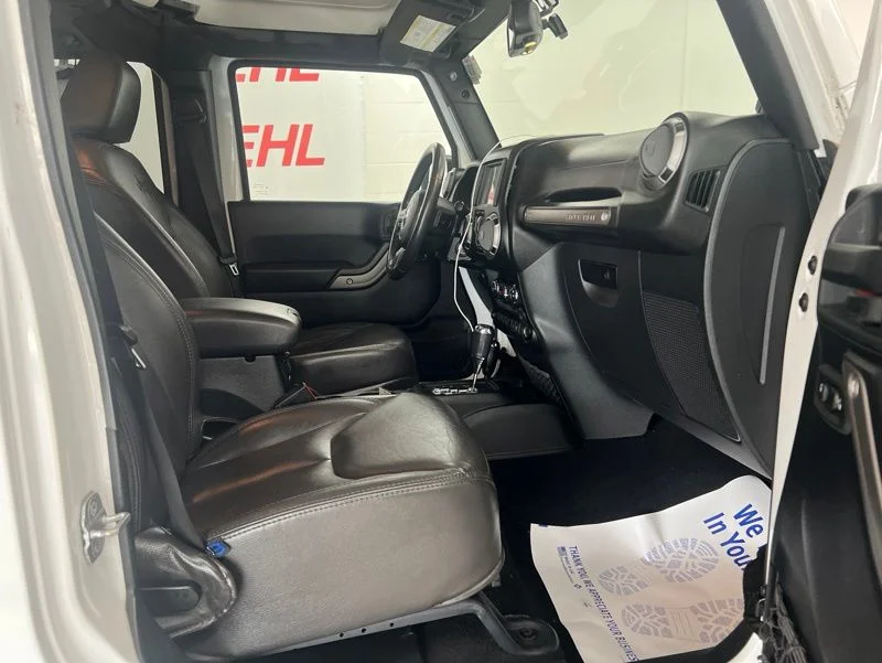 Used 2014 White Jeep Unlimited Sport image 12