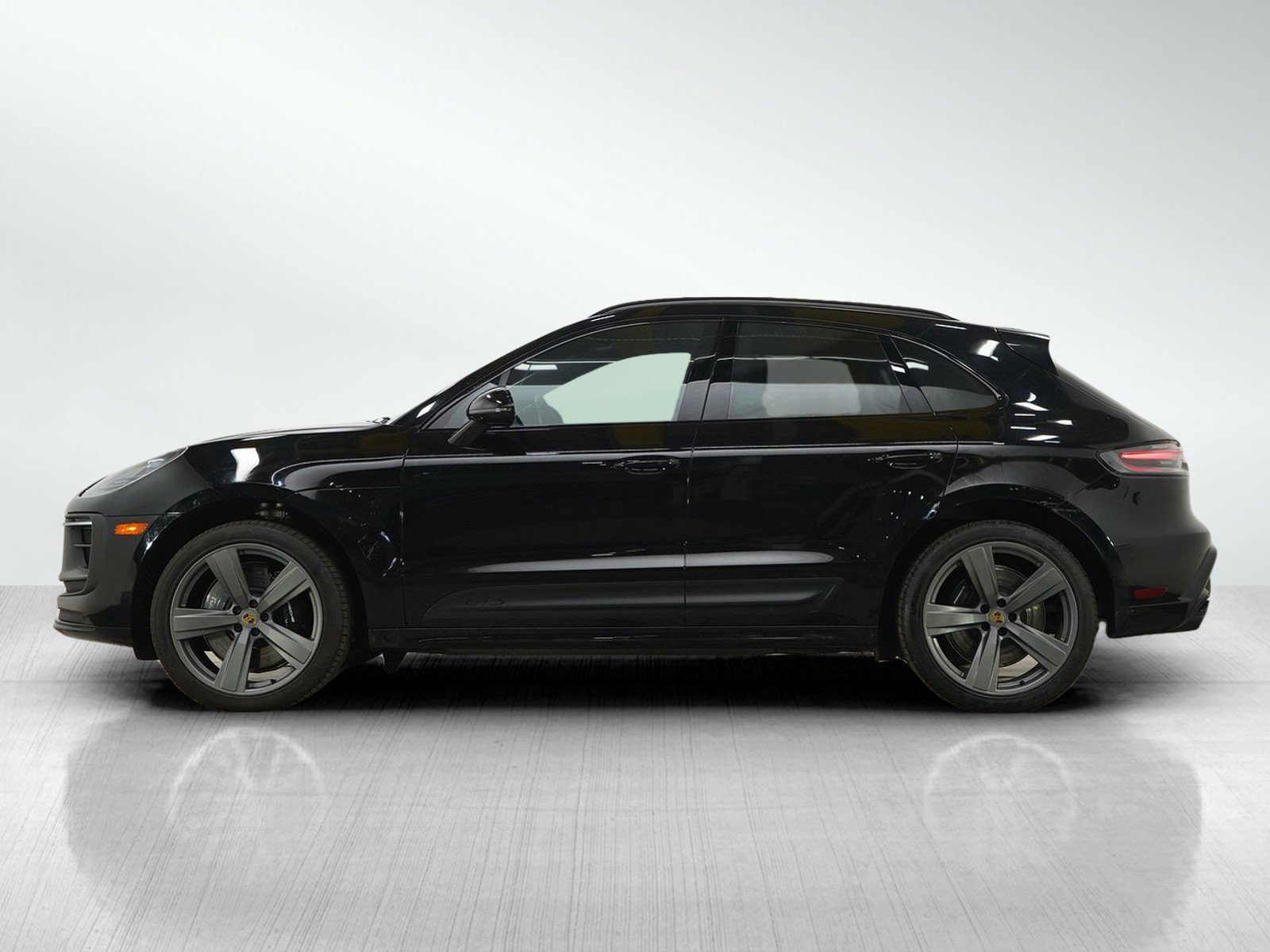 Used 2022 Porsche Macan GTS with VIN WP1AF2A52NLB31248 for sale in Burnsville, Minnesota
