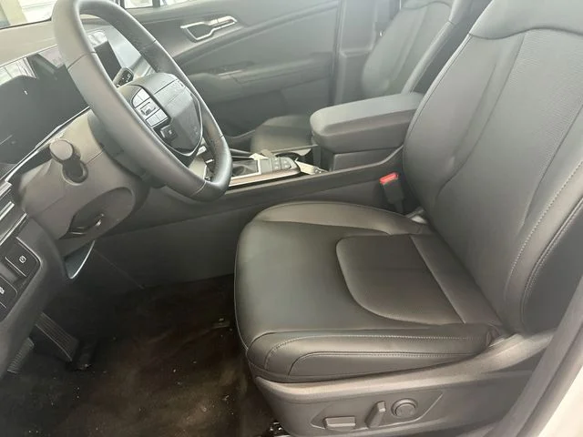 New 2026 Glacial White Pearl Kia EX image 15