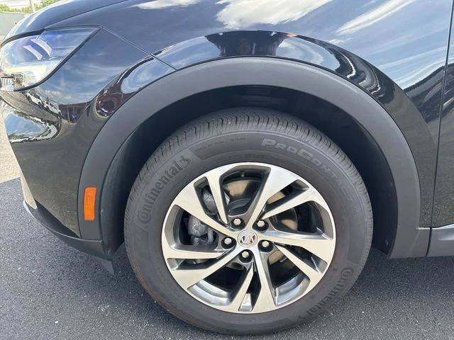 Used 2023 Black Buick Essence image 20